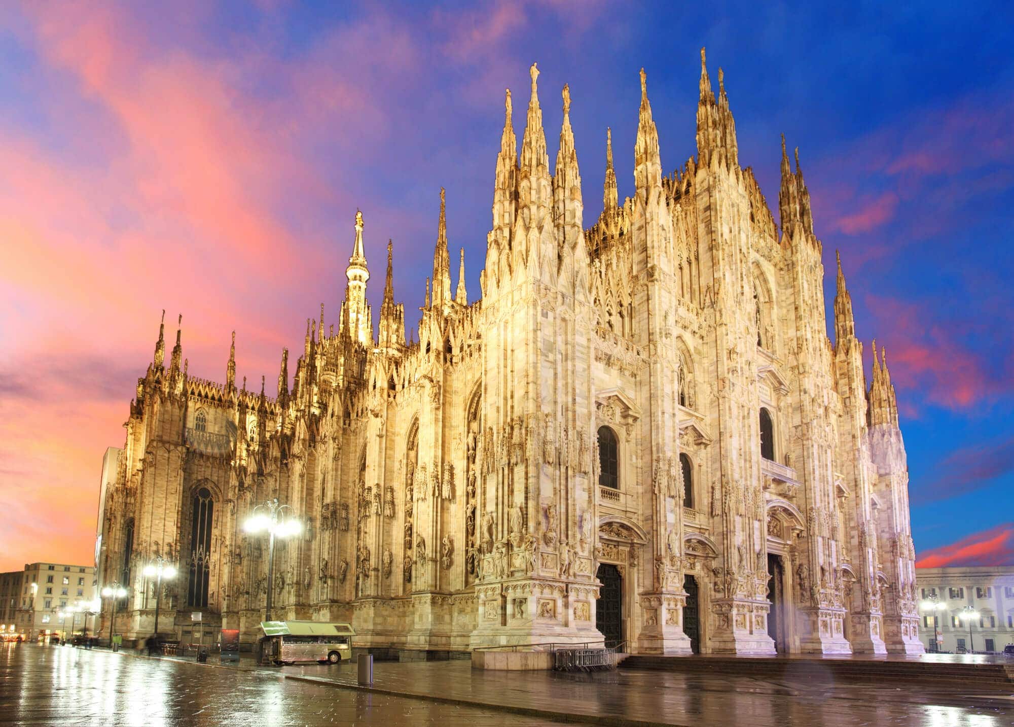 Milan Architecture City Guide: 15 Must-See Landmarks and 15 Contemporary  Attractions in Italy's Fashion Capital